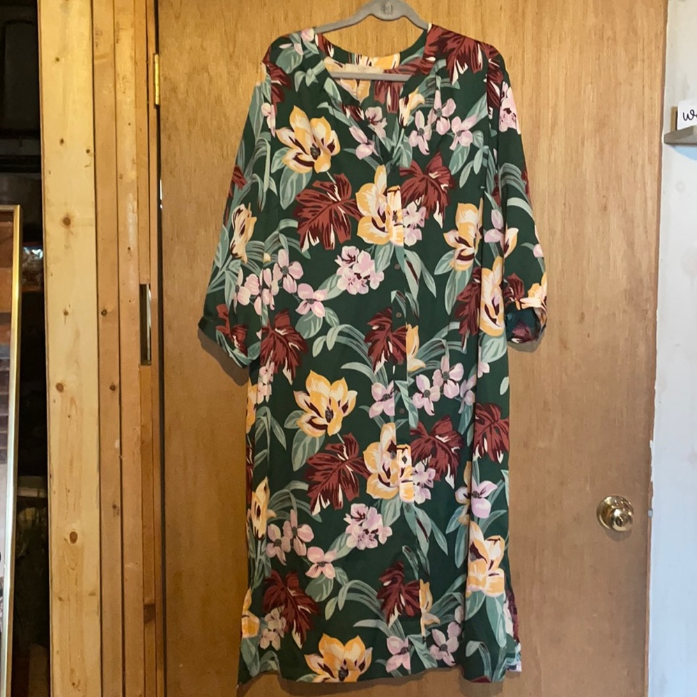 LOFT Green Floral Long Sleeve Dress